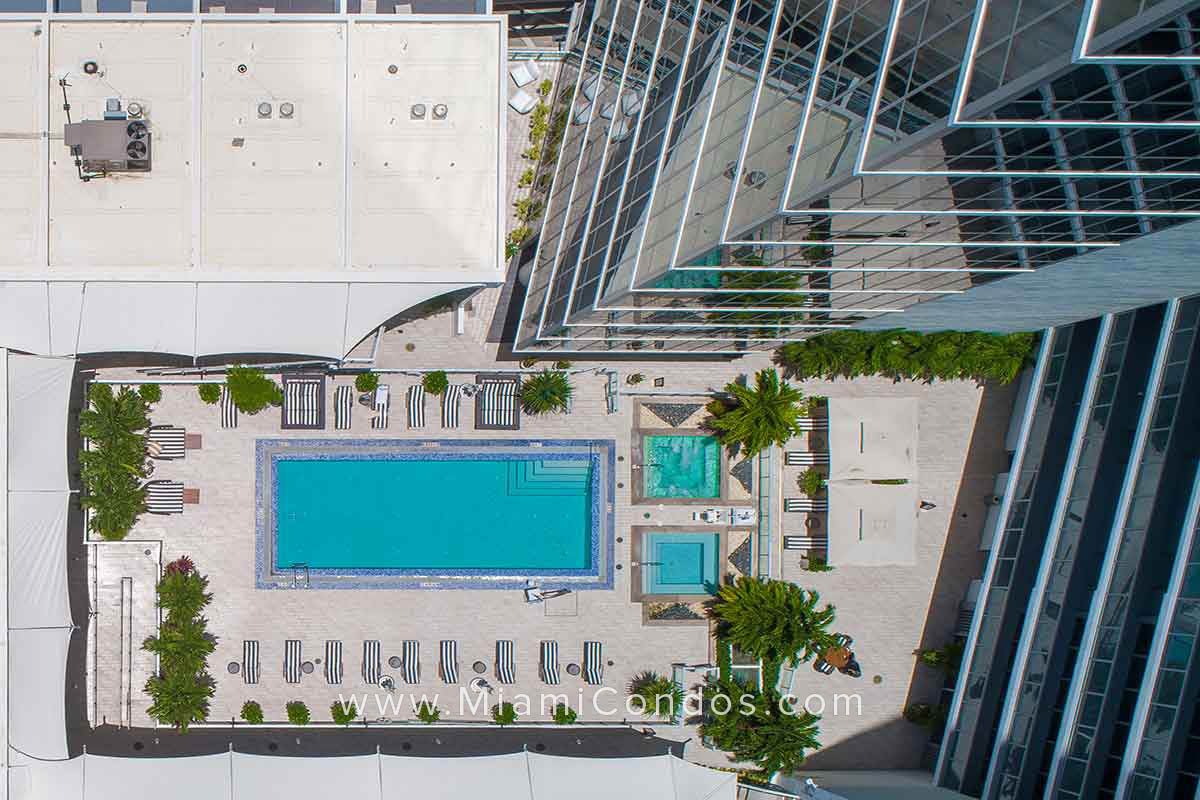 Marquis Condos in Downtown Miami Pool Deck