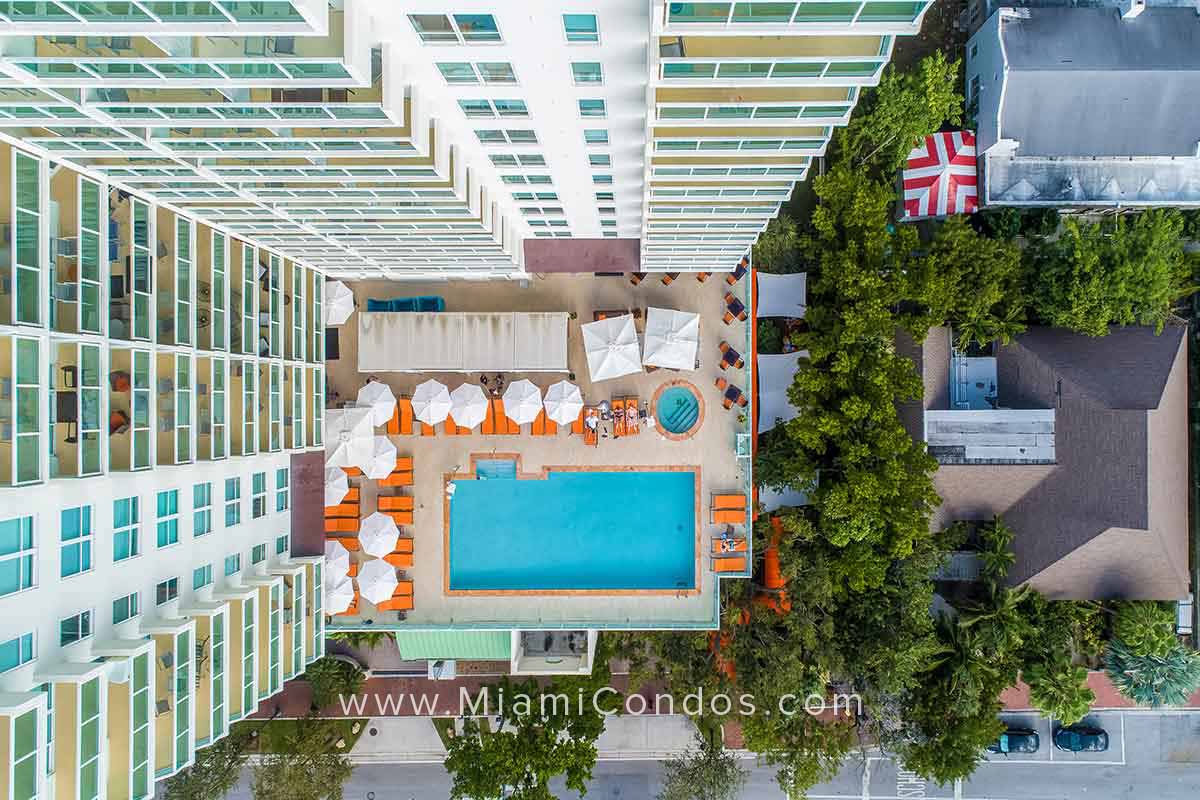 Mutiny Park Hotel Arya Coconut Grove Pool