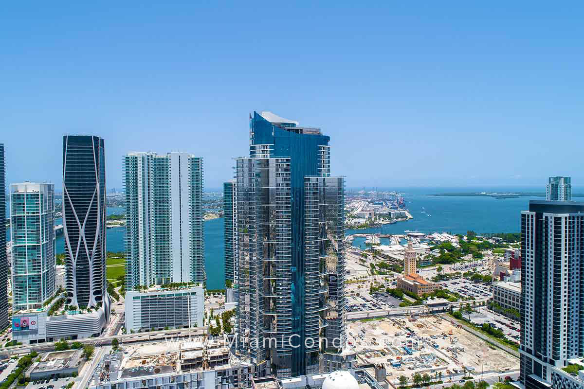Paramount Miami Worldcenter Condo Tower in Downtown Miami