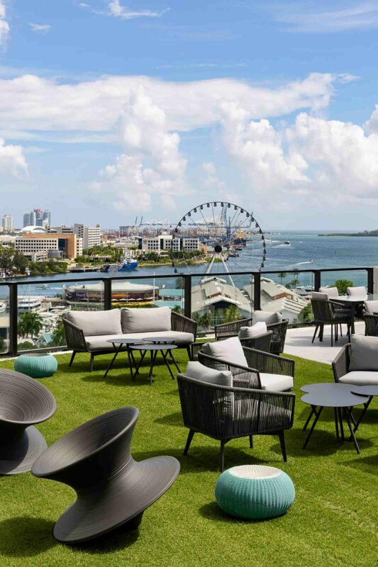 The Elser Hotel Downtown Miami Outdoor Lounge