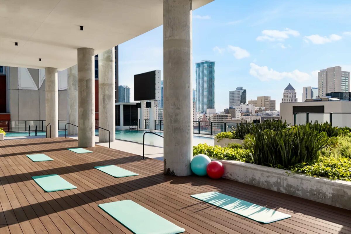 The Elser Hotel Downtown Miami Outdoor Yoga Station