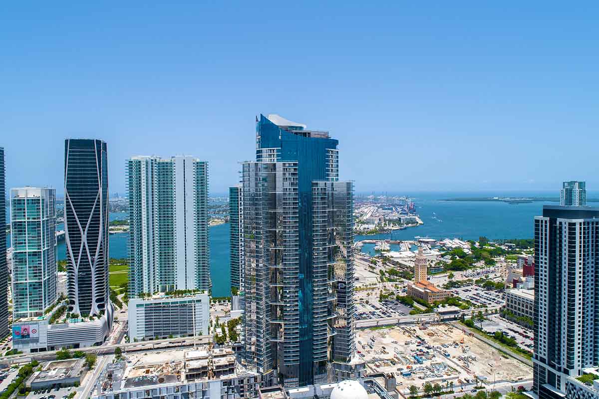 Paramount Miami Worldcenter in Downtown Miami