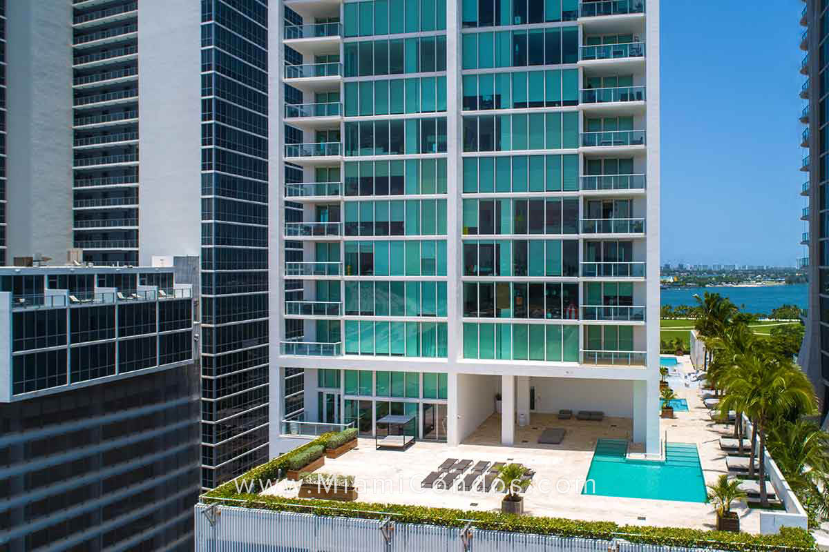 Ten Museum Park Condos in Downtown Miami Pool Deck