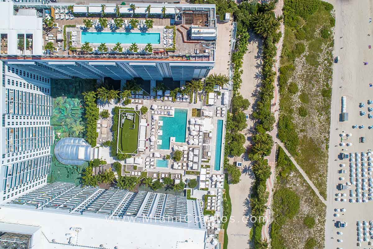 1 Hotel & Homes South Beach Pool Deck