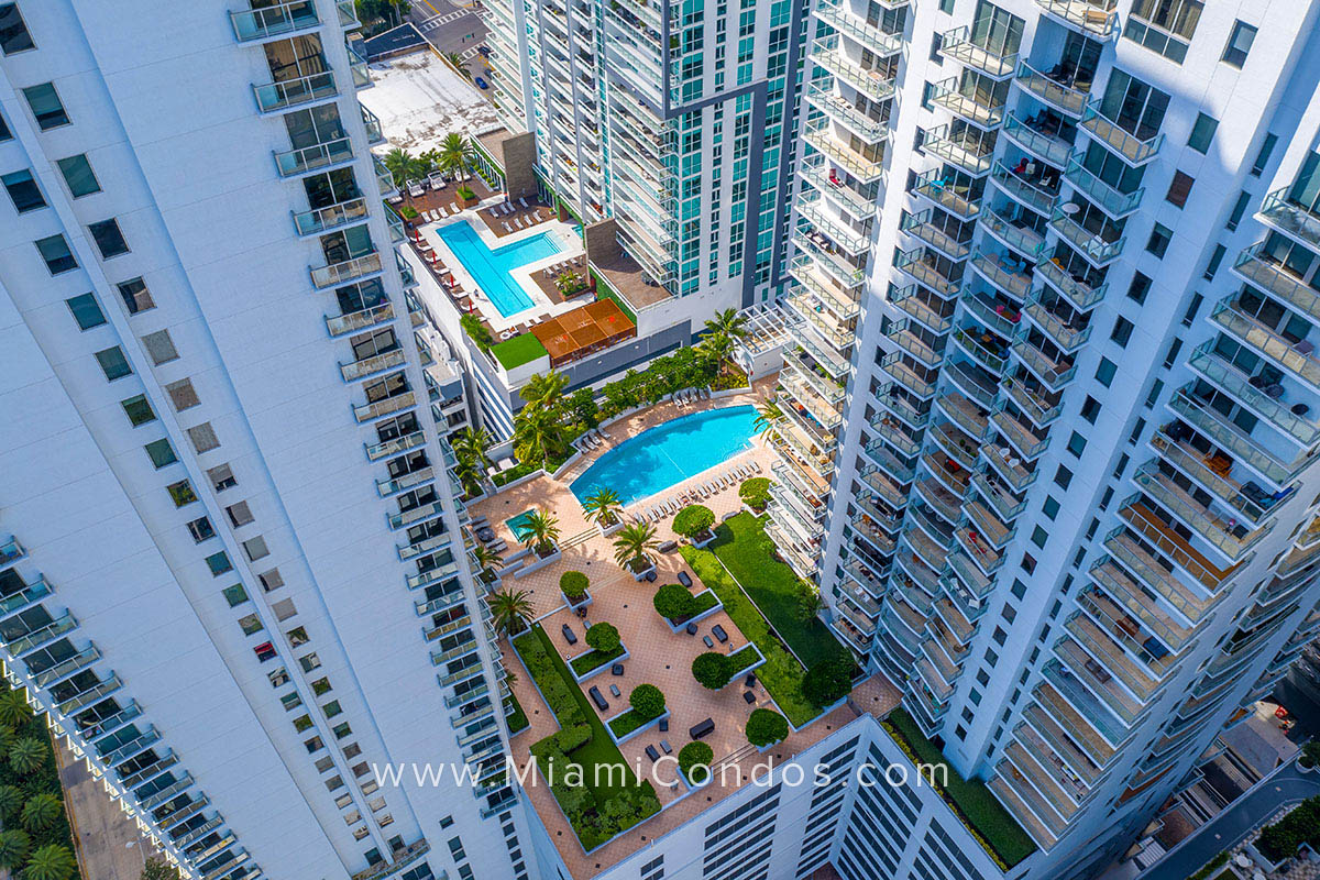 1060 Brickell Condos Pool