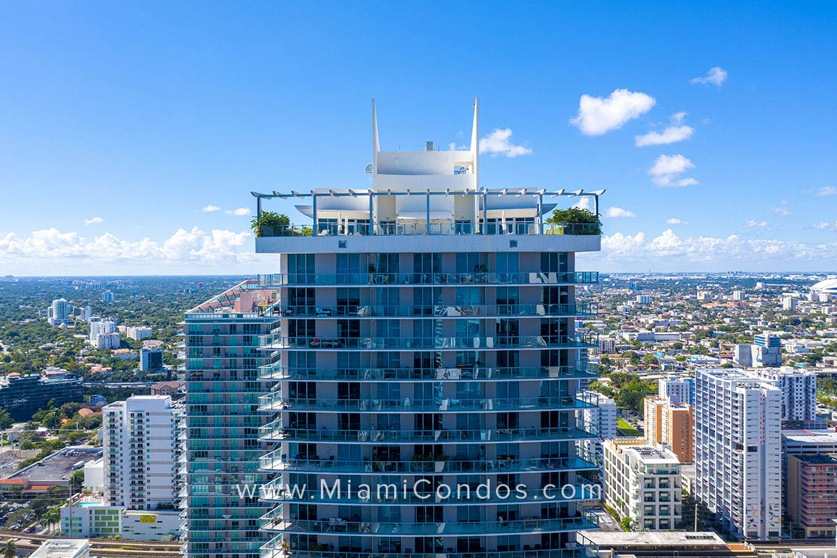 1100 Millecento Condos City View