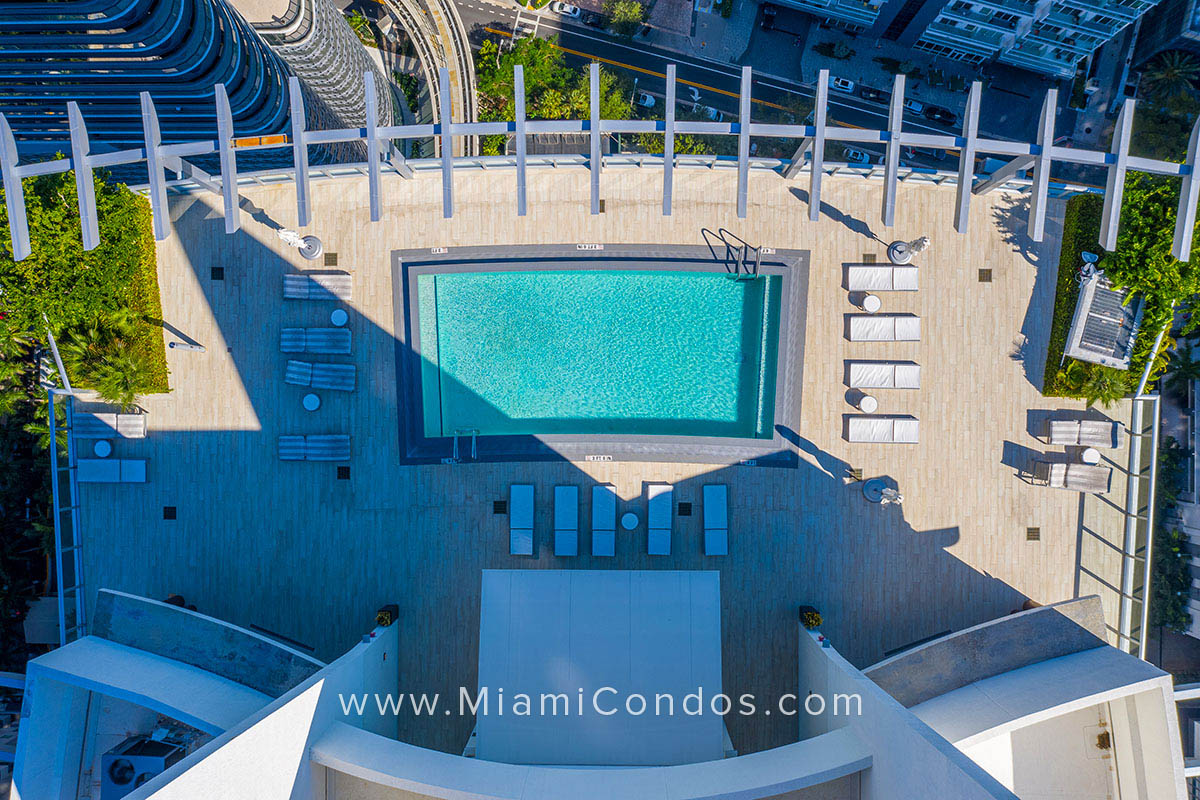 1100 Millecento Condos Pool