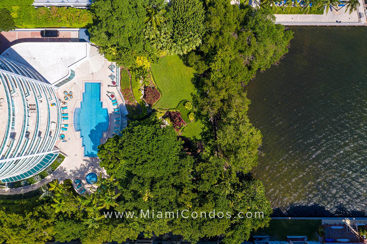 Bristol Tower Condos Pool