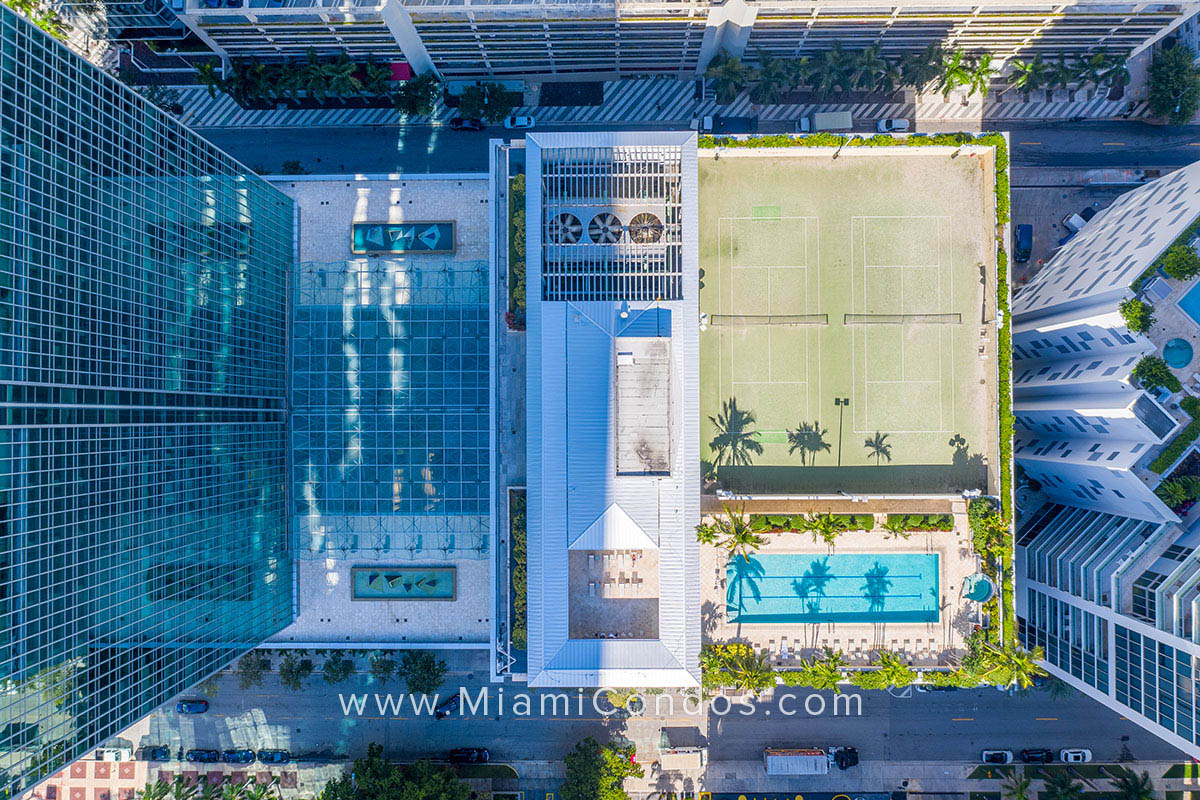 Espirito Santo Plaza - Conrad Miami Pool and Tennis Courts