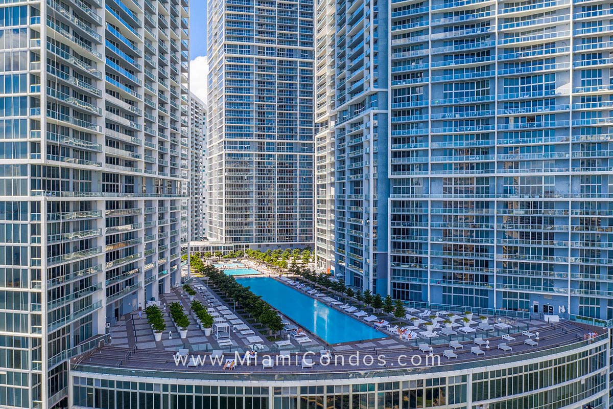 Icon Brickell Condos Pool