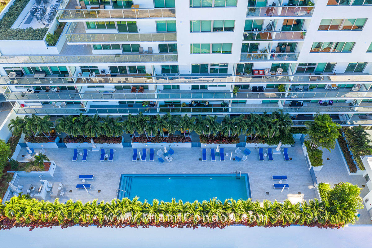 Le Parc at Brickell Condos Pool