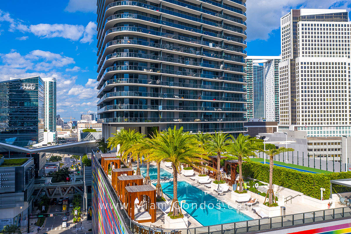 SLS Lux Brickell Pool