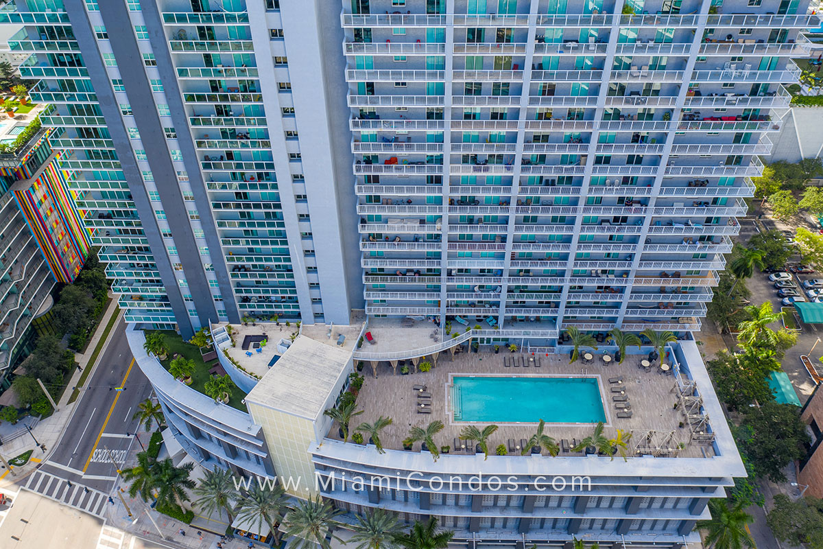 Vue at Brickell Condos Pool