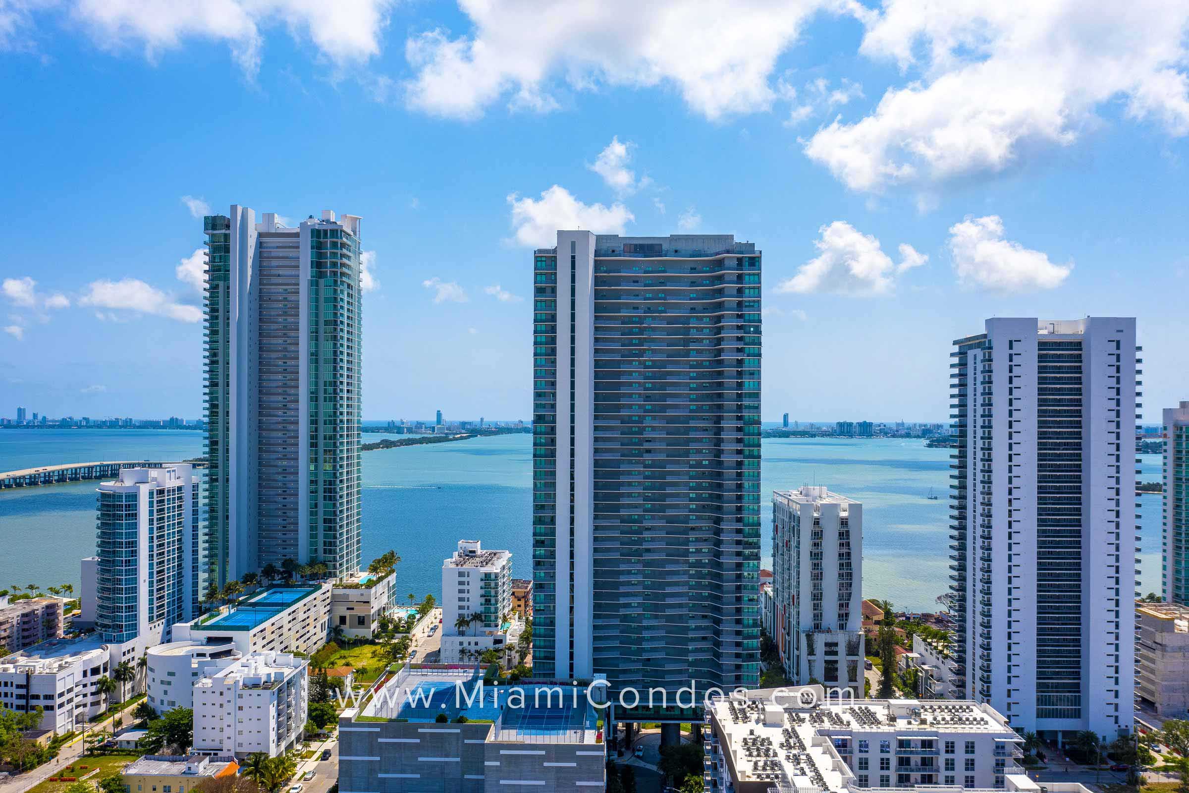 Icon Bay Condos Skyline