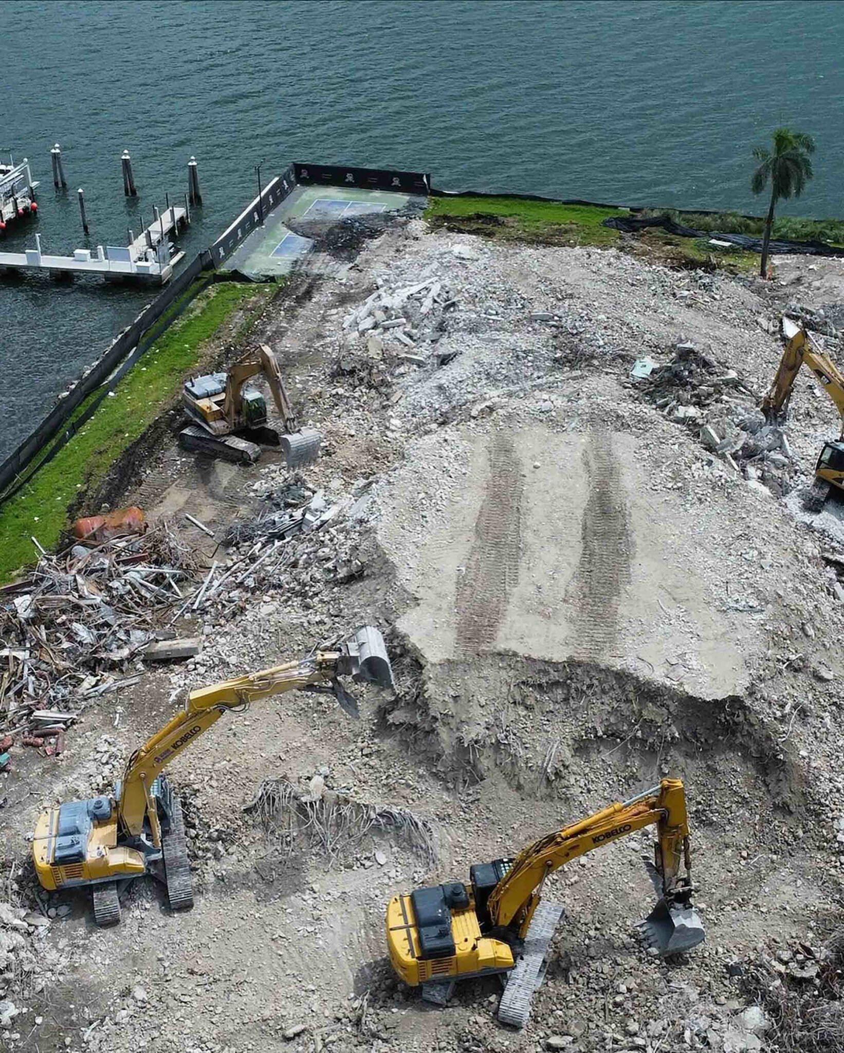 The Demolition Of 1809 Brickell Avenue In Photos, As St. Regis Miami ...